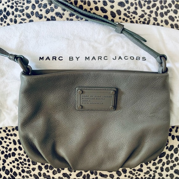 Marc By Marc Jacobs Handbags - Marc by Marc Jacobs small gray crossbody purse